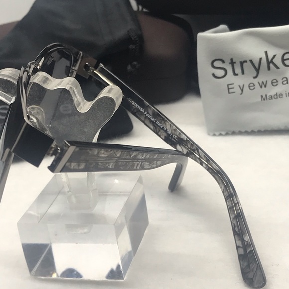 Stryker Polarized sunglass  black/gold & Gray lens - Picture 6 of 8